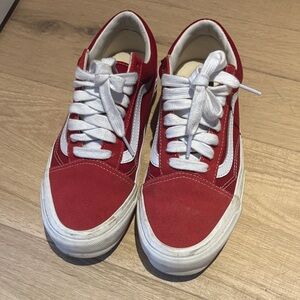 Vans sk-8 sneaker red suede size 8 women’s